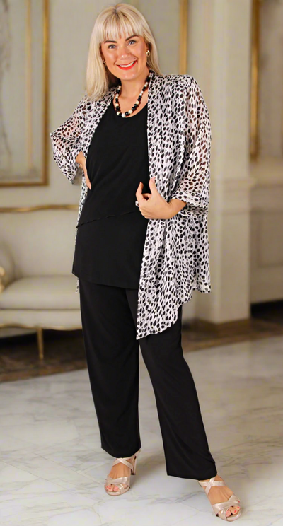 Edwina Edge to Edge Jacket Black | White